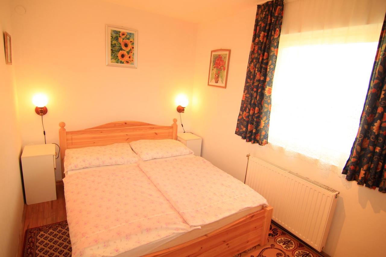 Margareta Apartmanhaz Apartment Balatonboglár Екстериор снимка