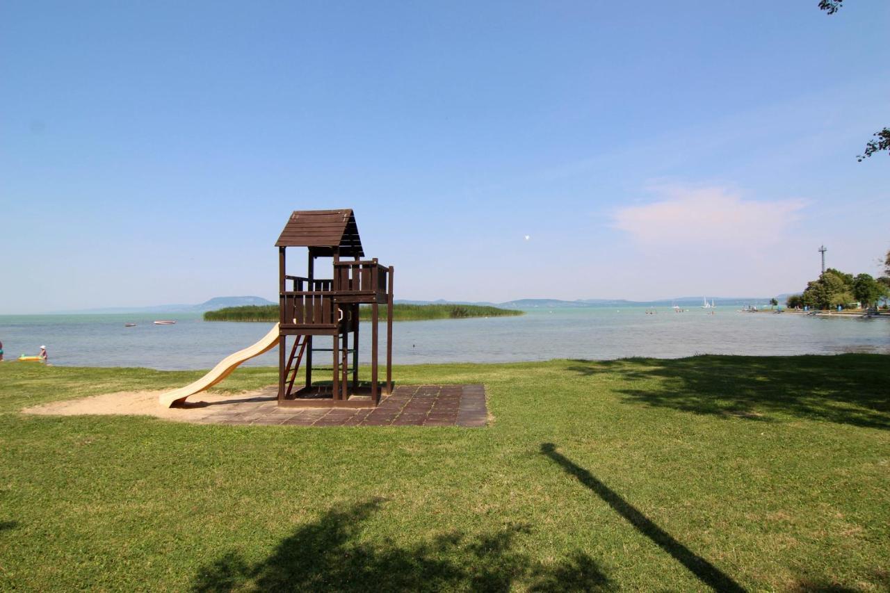 Margareta Apartmanhaz Apartment Balatonboglár Екстериор снимка